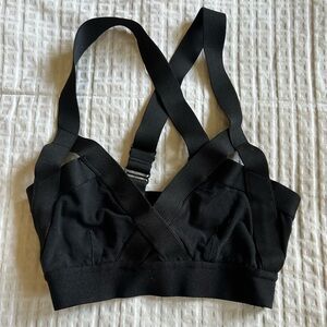 Aritzia sports bra - Community